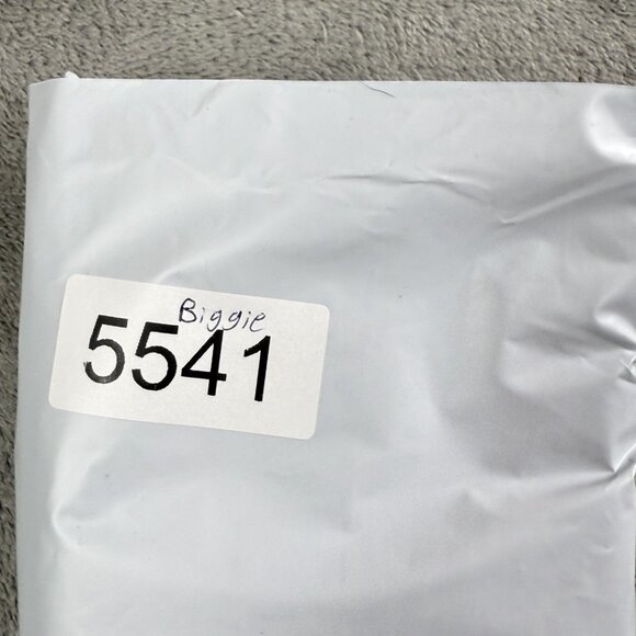 The Notorious BIG Shirt Mens Medium White Biggie Smalls Crown Graphic Rap Tee - Picture 9 of 9